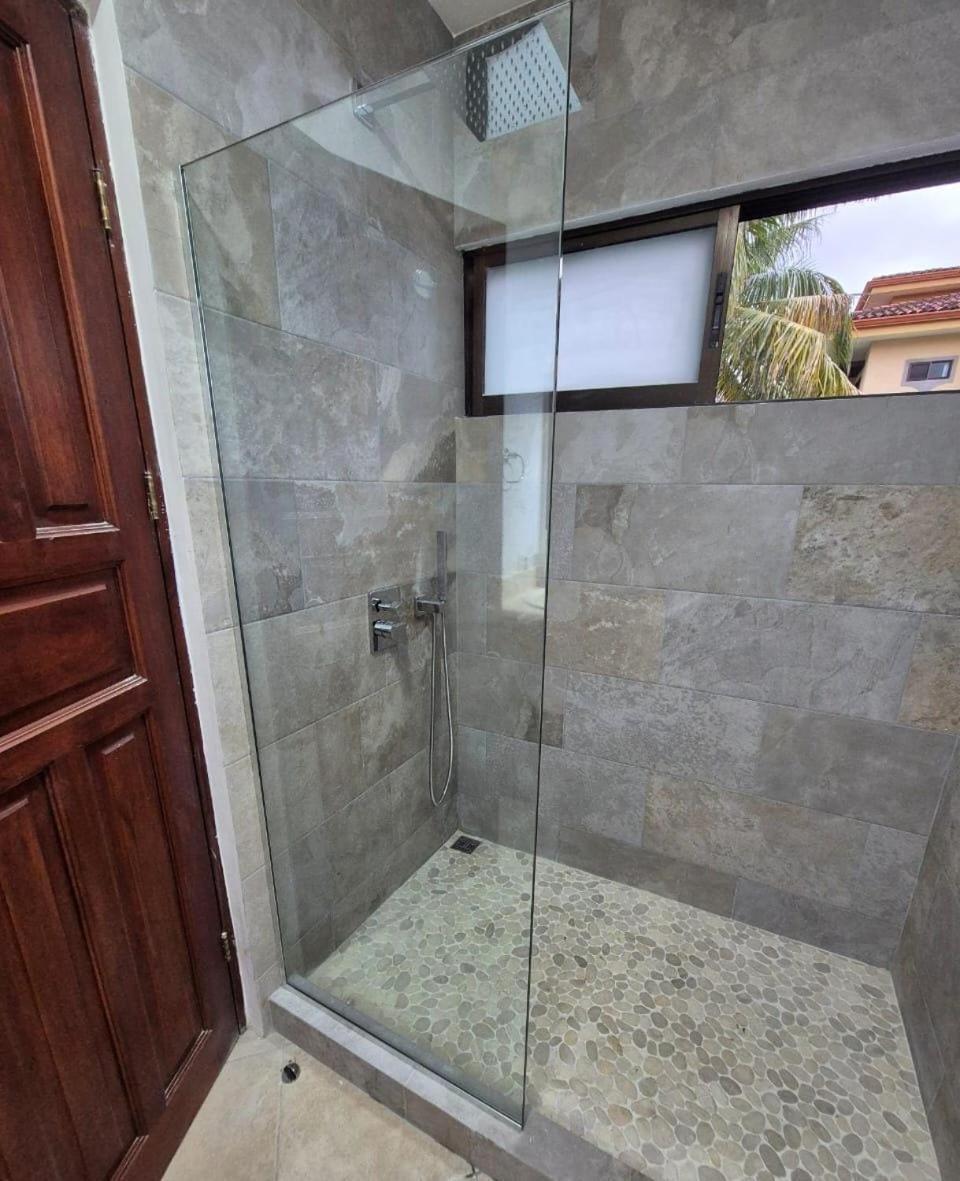 Beautiful Newly Refurbished 2 Bedroom 2 Bathroom 2nd Floor Tamarindo
