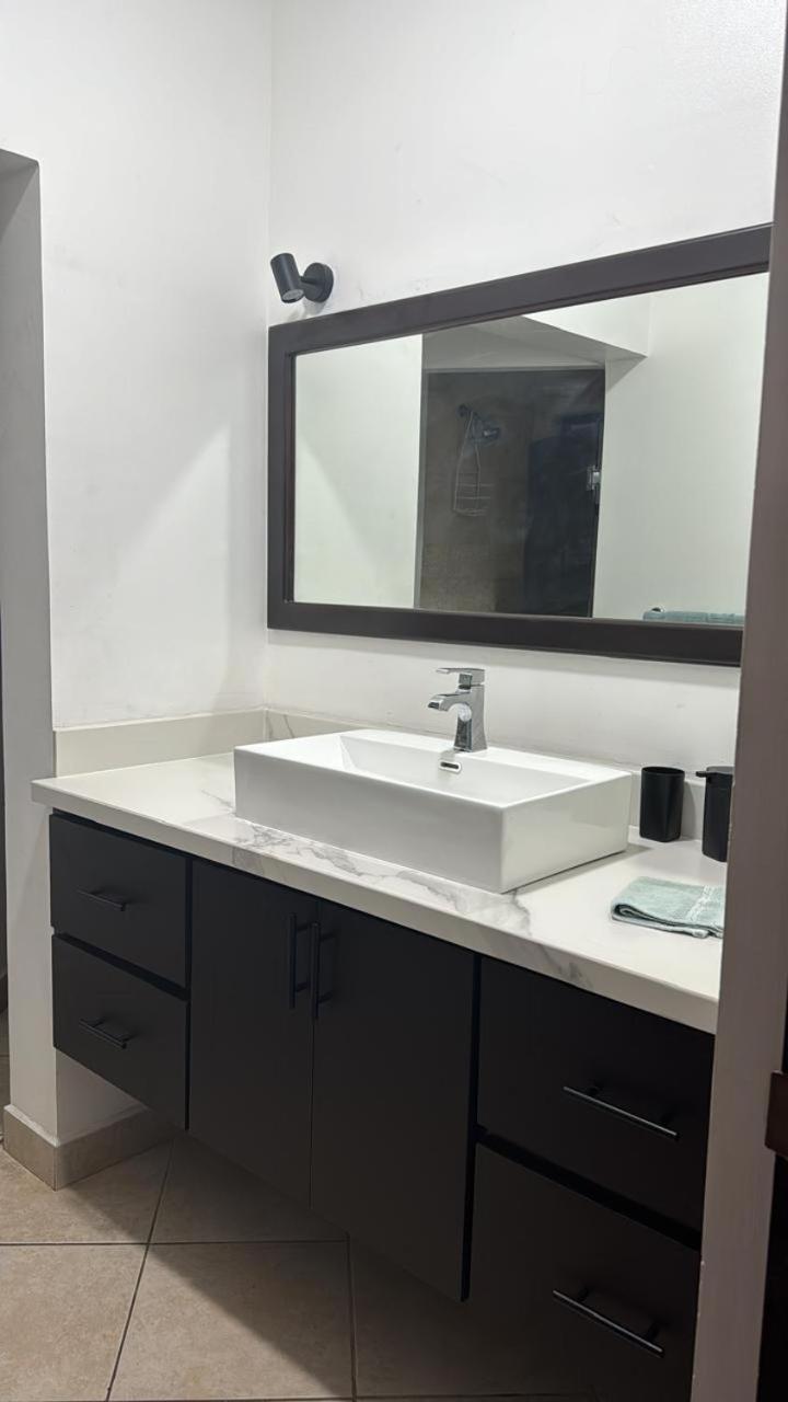 Beautiful Newly Refurbished 2 Bedroom 2 Bathroom 2nd Floor Tamarindo