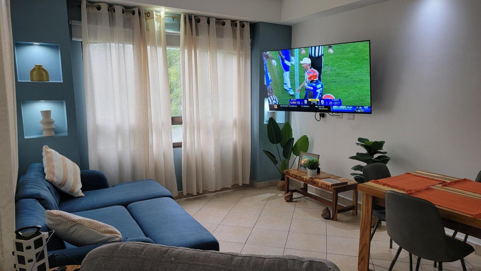 Apartment Beautiful Newly Refurbished 2 Bedroom 2 Bathroom 2nd Floor *