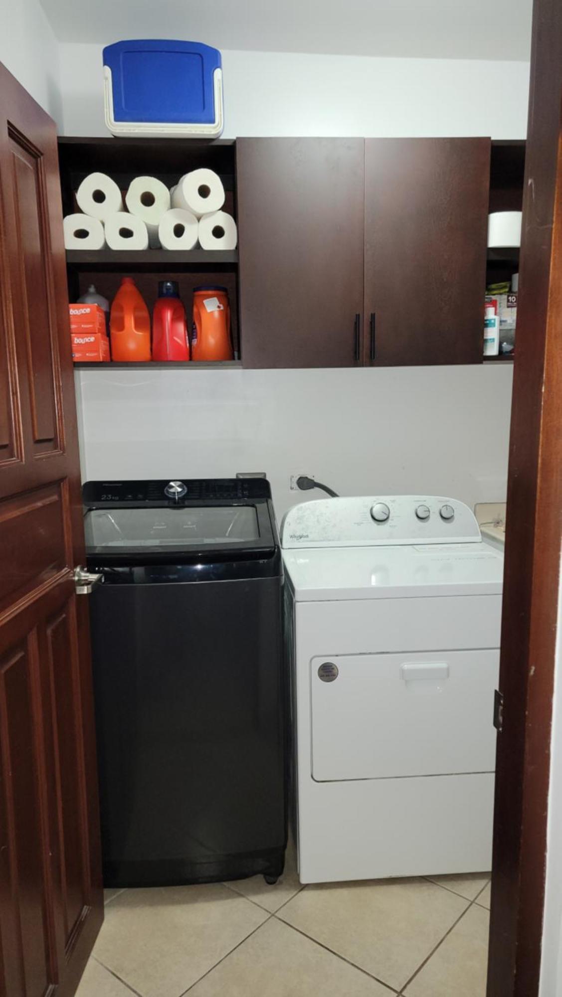 Apartment Beautiful Newly Refurbished 2 Bedroom 2 Bathroom 2nd Floor